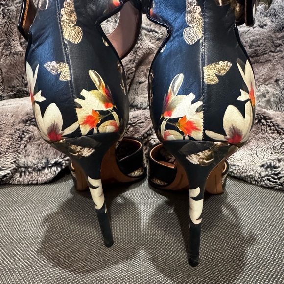 Authentic Givenchy heels - Picture 3 of 6